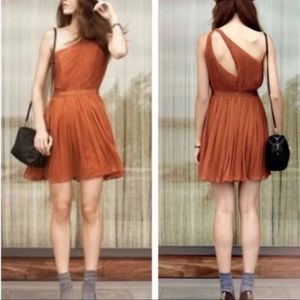 Club Monaco pleated dress size 2 NEW